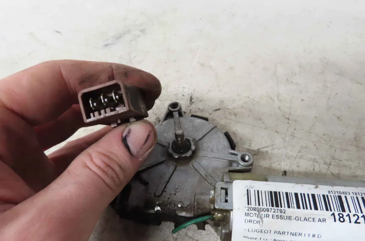 Moteur essuie-glace ar droit PEUGEOT PARTNER I occasion