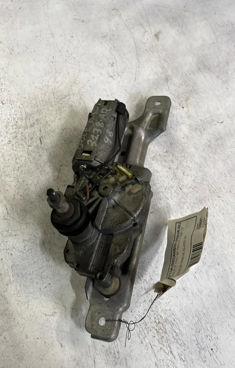 Moteur essuie-glace ar droit Volkswagen GOLF III Variant (1H5) 1.8 (1993-1999) occasion