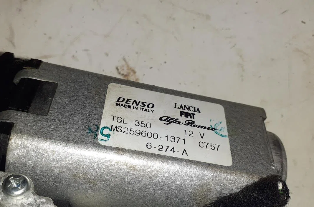 Moteur essuie-glace ar gauche Abarth 500 - 595 - 695 1.4 (312.axz11) (2016) occasion