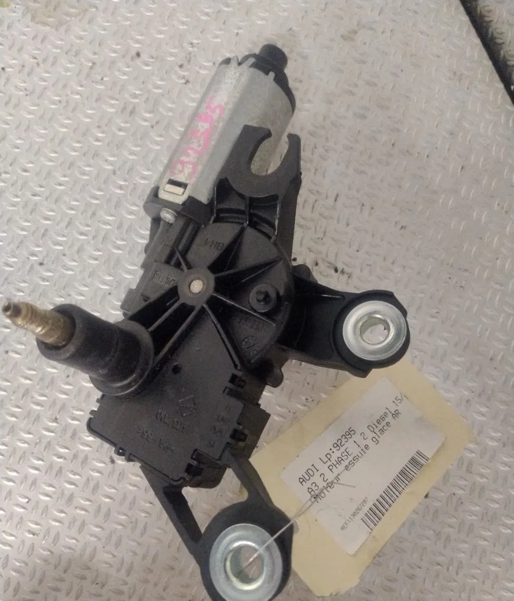 Moteur essuie-glace ar gauche Audi A3 (8P1) 2.0 tdi 16v (2003-2012) 3 portes occasion