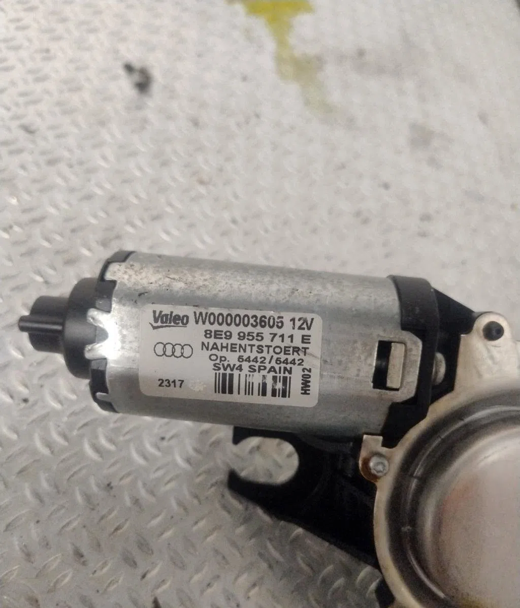 Moteur essuie-glace ar gauche Audi A3 (8P1) 2.0 tdi 16v (2003-2012) 3 portes occasion