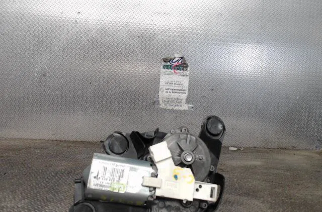 Moteur essuie-glace ar gauche Citroen C3 II (SC_) 1.4 hdi 70 (sc8hzc, sc8hr0, sc8hp4) (2009) 5 portes occasion