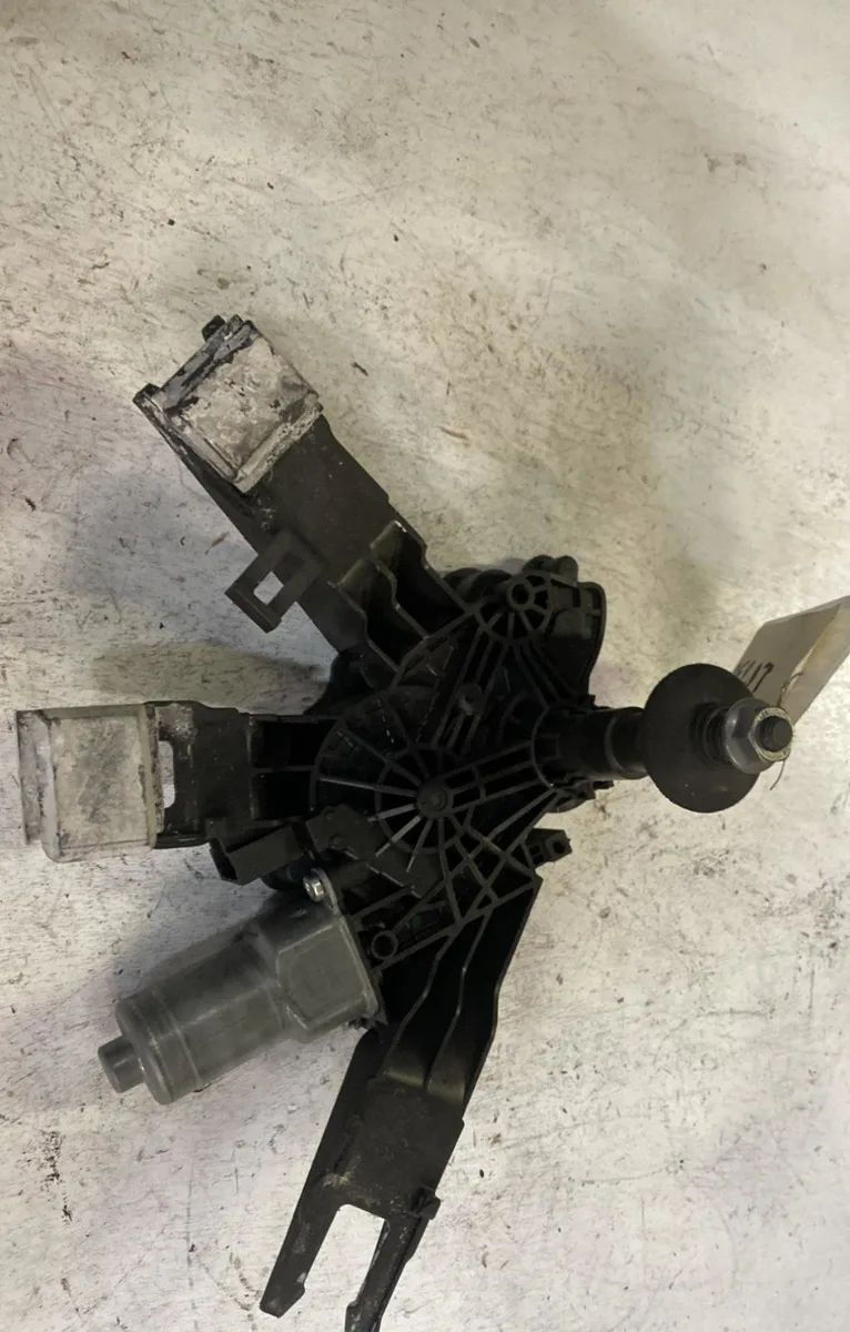 Moteur essuie-glace ar gauche Citroen C4 GRAND PICASSO II (DA_, DE_) 1.6 bluehdi 120 (2014) occasion