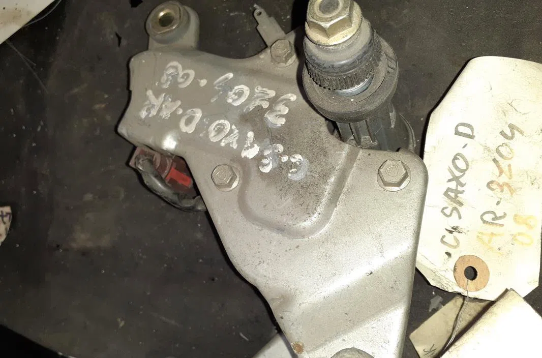 Moteur essuie-glace ar gauche Citroen SAXO (S0, S1) 1.5 d (1996-2001) 5 portes occasion