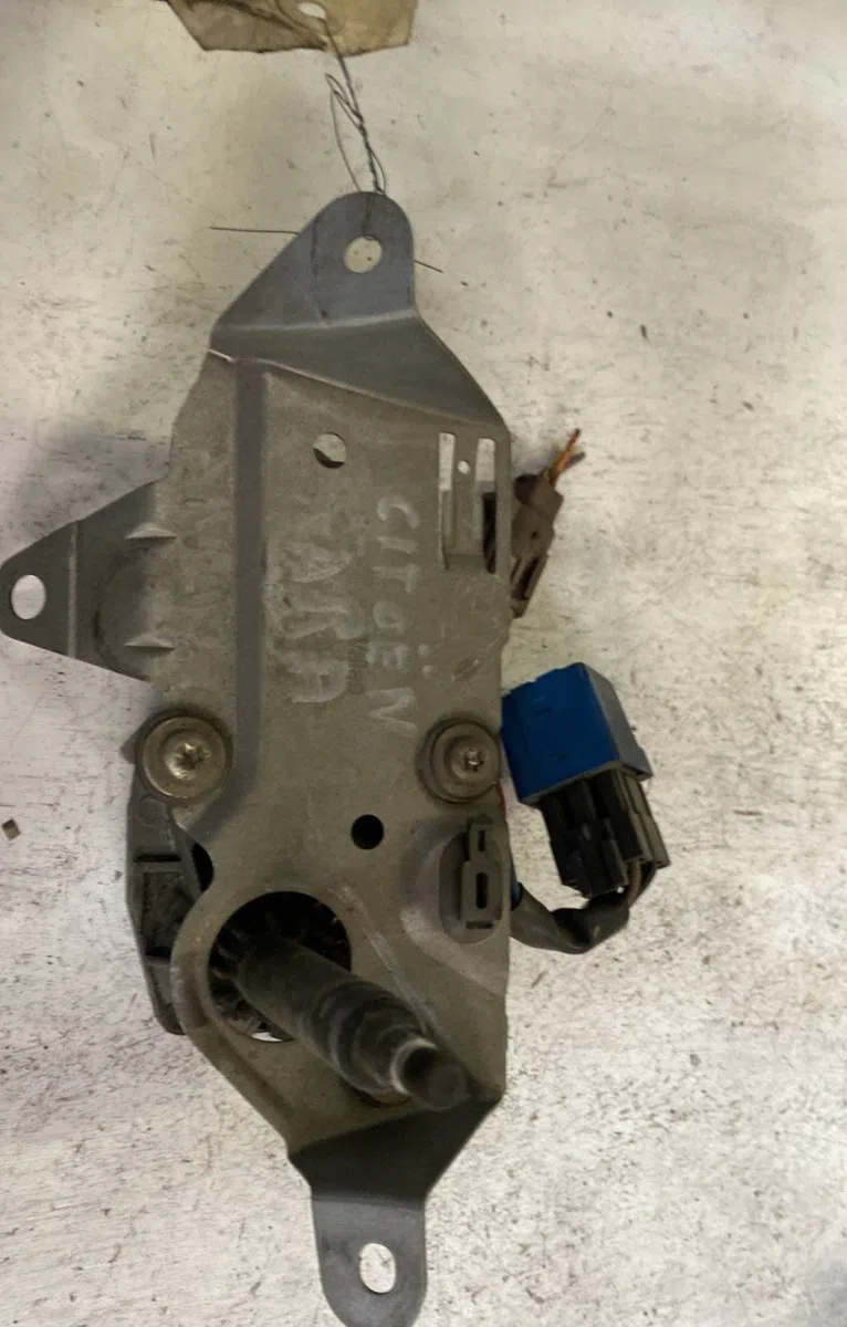 Moteur essuie-glace ar gauche Citroen XSARA Break (N2) 1.9 td (1997-2000) occasion
