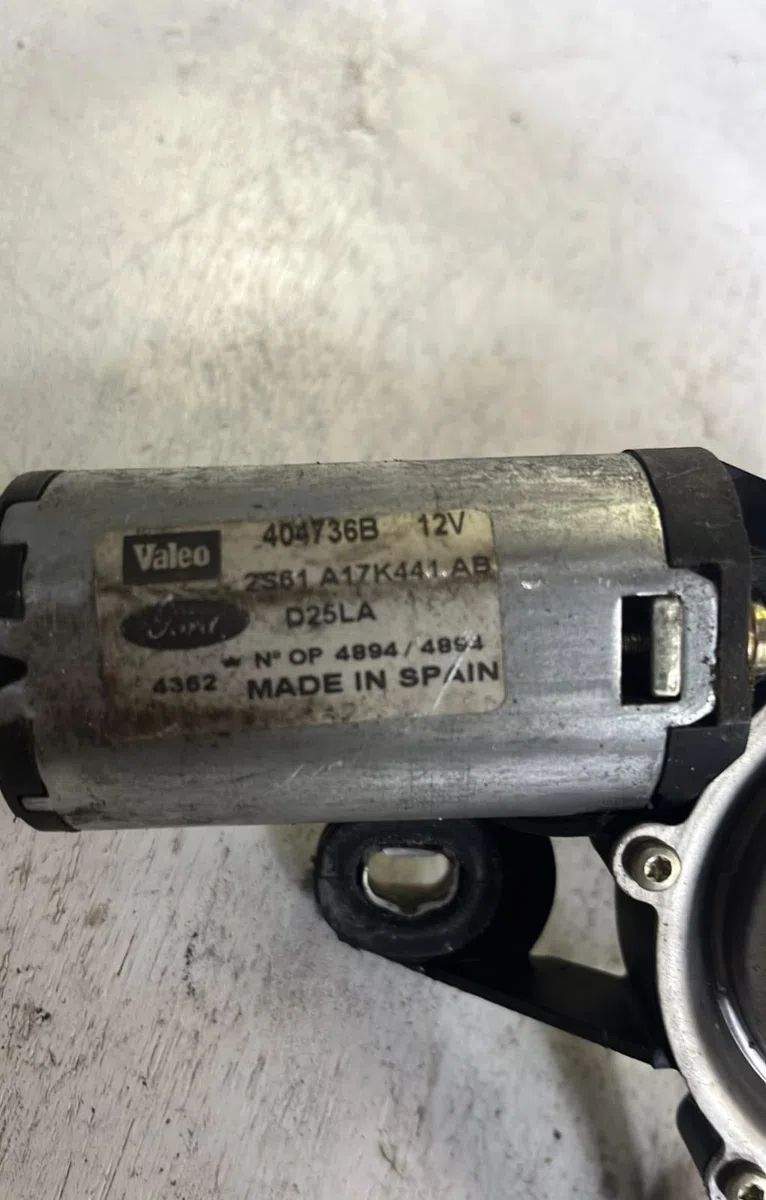 Moteur essuie-glace ar gauche FORD FIESTA 5 PHASE 1 occasion