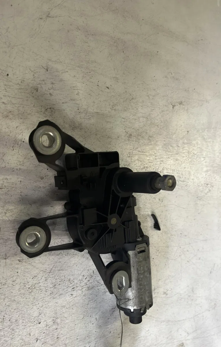 Moteur essuie-glace ar gauche Ford FIESTA V (JH_, JD_) 1.4 tdci (2001-2008) 5 portes occasion