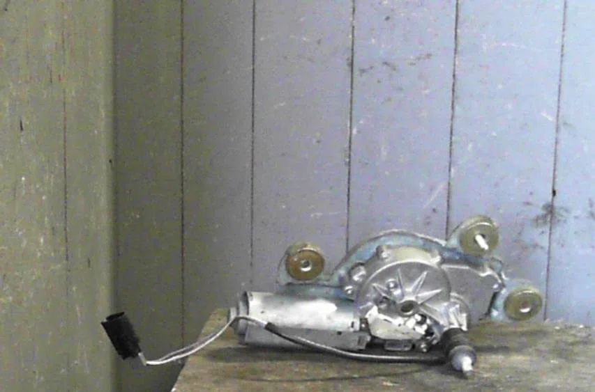 Moteur essuie-glace ar gauche FORD MONDEO 1 PHASE 1 occasion