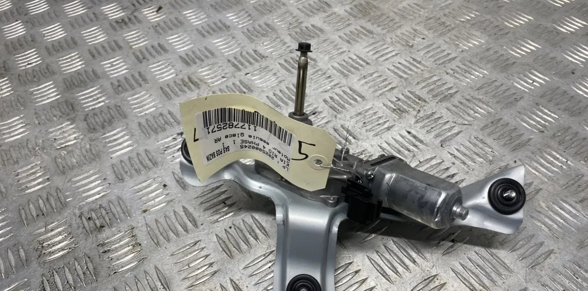 Moteur essuie-glace ar gauche KIA RIO 4 PHASE 1 occasion