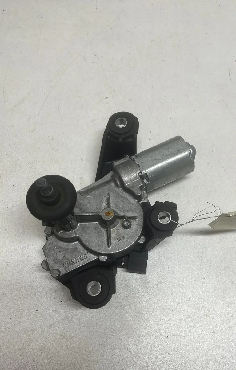 Moteur essuie-glace ar gauche Nissan QASHQAI - QASHQAI 2 I (J10, NJ10, JJ10E) 1.6 dci (2011-2013) 5 portes occasion