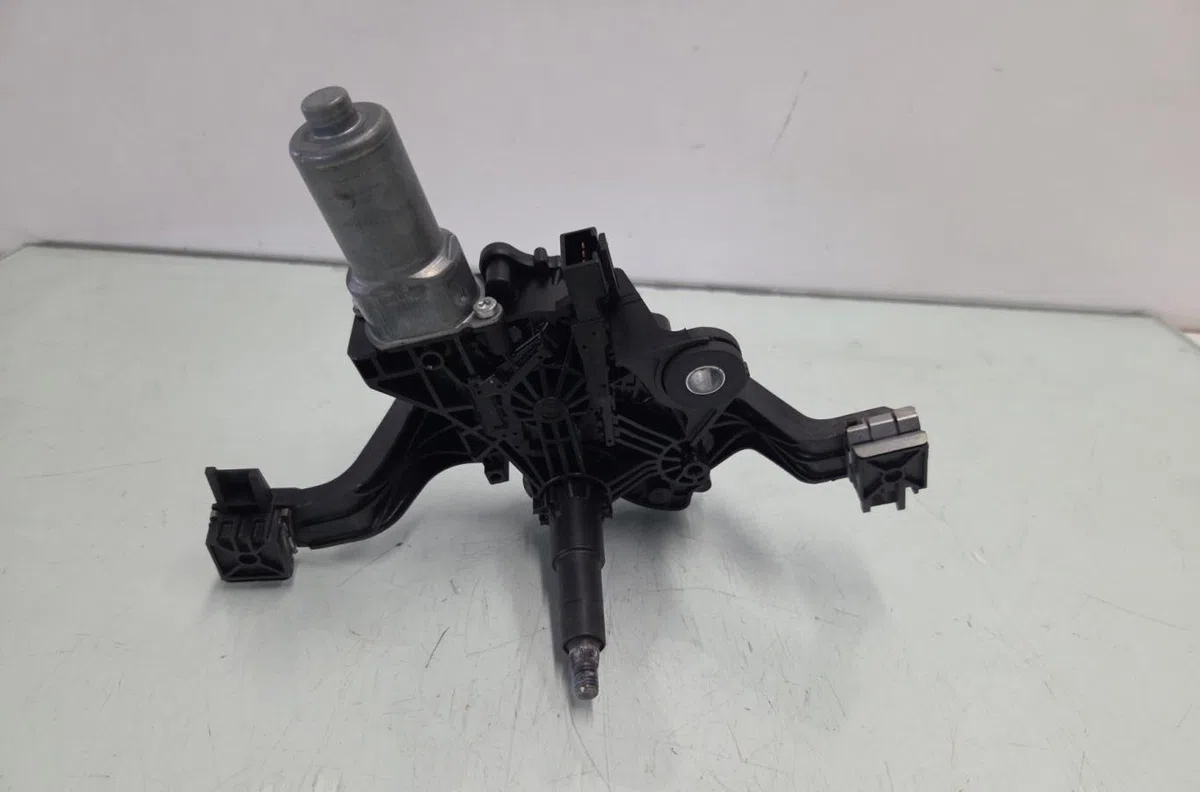 Moteur essuie-glace ar gauche OPEL CORSA E occasion
