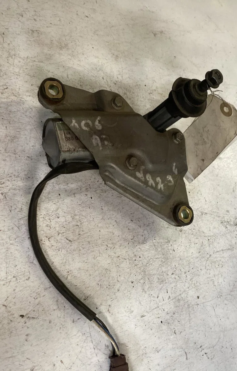 Moteur essuie-glace ar gauche Peugeot 106 II (1A_, 1C_) 1.5 d (1998-2004) 3 portes occasion