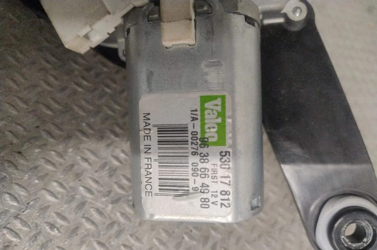 Moteur essuie-glace ar gauche Peugeot 206 (2L_, 2M_) 1.4 i (2lkfwa, 2mkfwa) (2009-2013) 3 portes occasion
