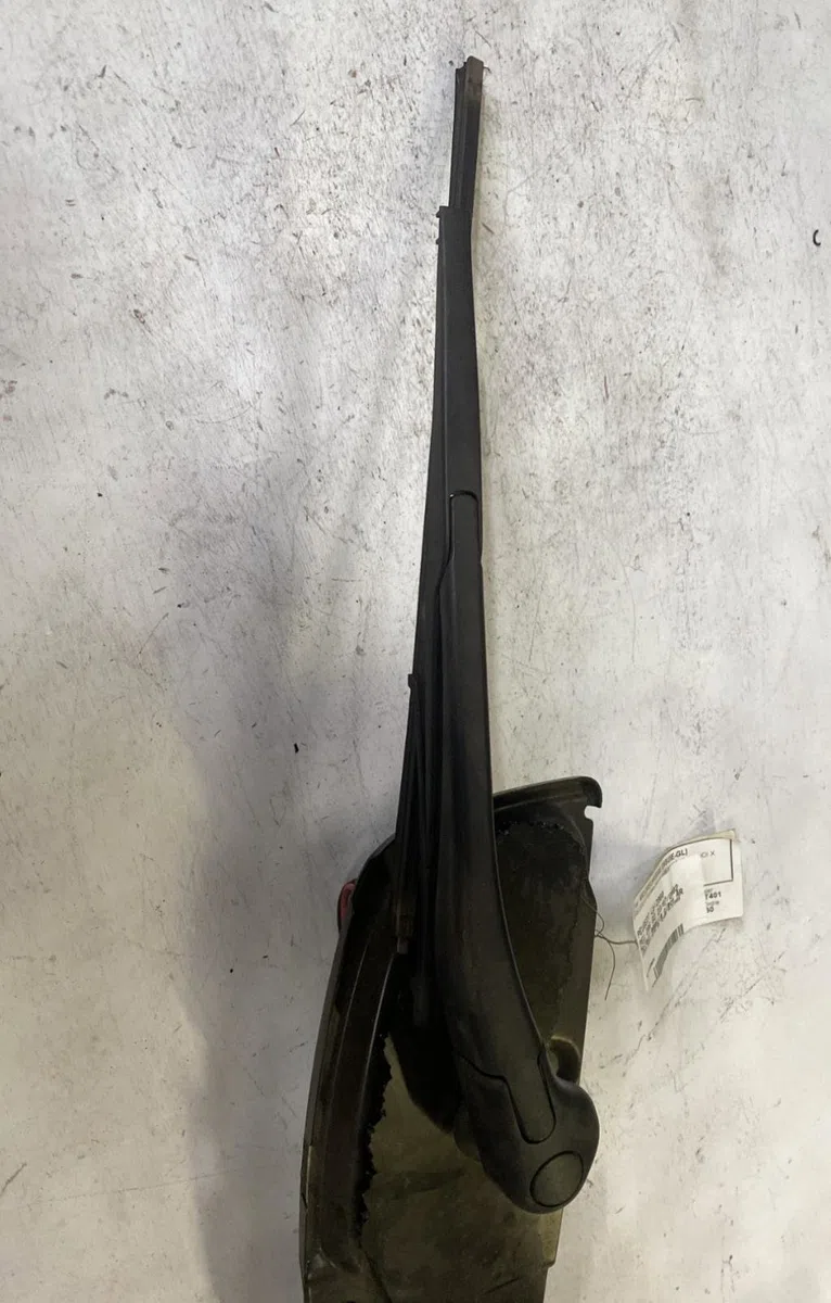 Moteur essuie-glace ar gauche Peugeot 206 SW (2E-K) 2.0 hdi (2002-2007) occasion