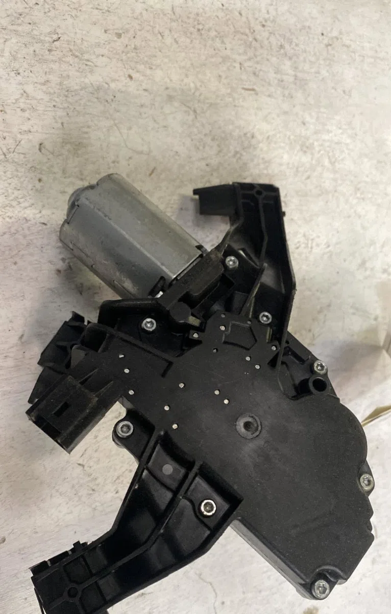 Moteur essuie-glace ar gauche Peugeot 207-207 (WA_, WC_) 1.4 hdi (2006-2015) 5 portes occasion