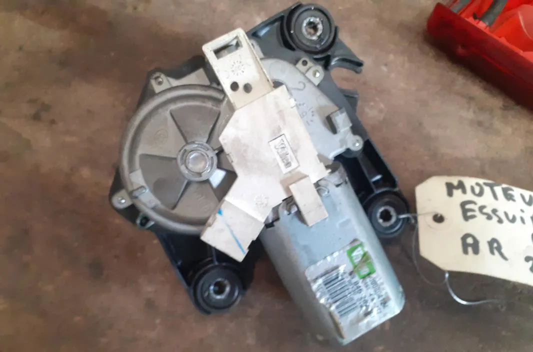 Moteur essuie-glace ar gauche Peugeot 207 SW (WK_) 1.6 hdi (2007-2012) 5 portes occasion