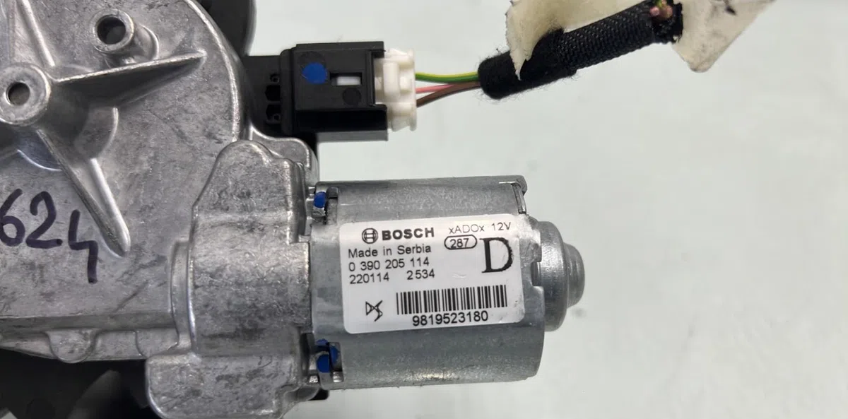 Moteur essuie-glace ar gauche PEUGEOT 208 2 occasion