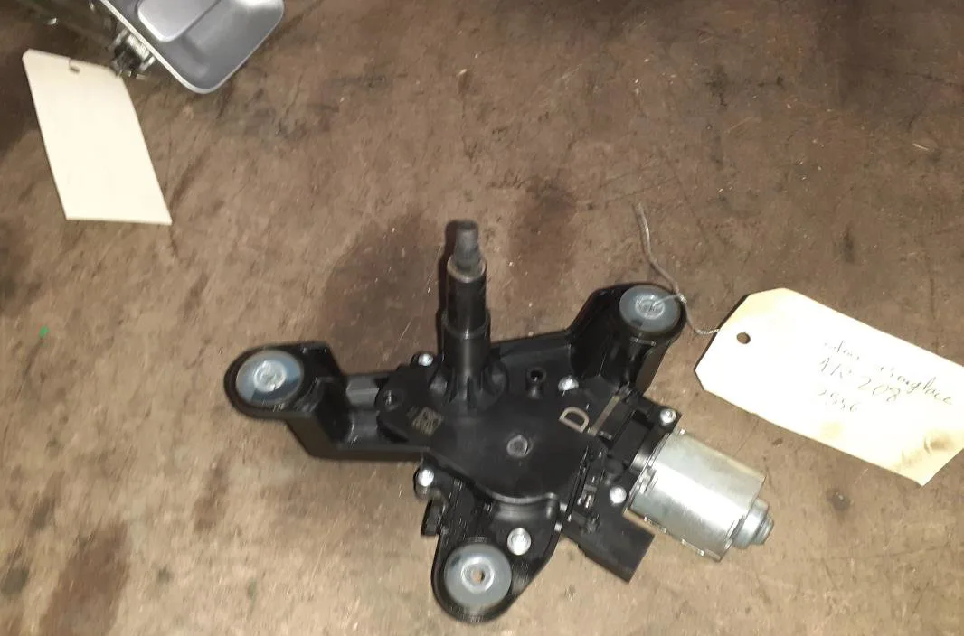 Moteur essuie-glace ar gauche Peugeot 208 II (UB_, UP_, UW_, UJ_) 1.5 bluehdi 100 (2019) occasion