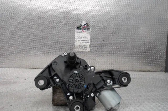Moteur essuie-glace ar gauche Renault CLIO V (B7_) 1.0 lpg (b7mt) (2019) occasion