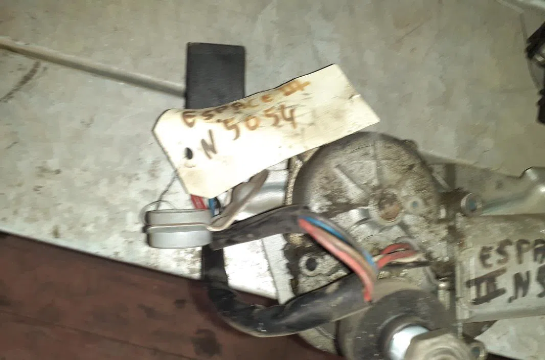 Moteur essuie-glace ar gauche Renault ESPACE III (JE0_) 2.2 12v td (je0e, je0h, je0p) (1996-2000) occasion