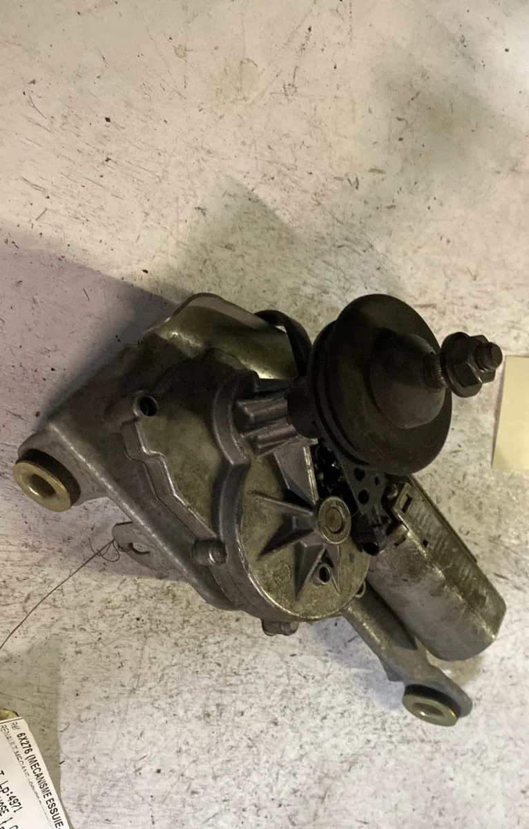Moteur essuie-glace ar gauche Renault MEGANE I Coupé (DA0-1_) 1.9 dti (da0n) (1997-2001) occasion