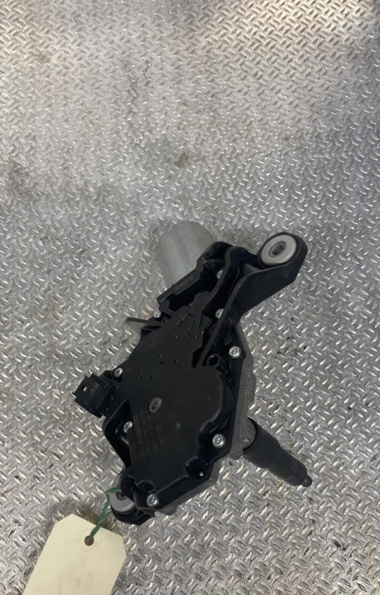 Moteur essuie-glace ar gauche Renault MEGANE III Grandtour (KZ0-1) 1.5 dci (kz09, kz0d, kz1g, kz29, kz14, kz1w, kz10, kz