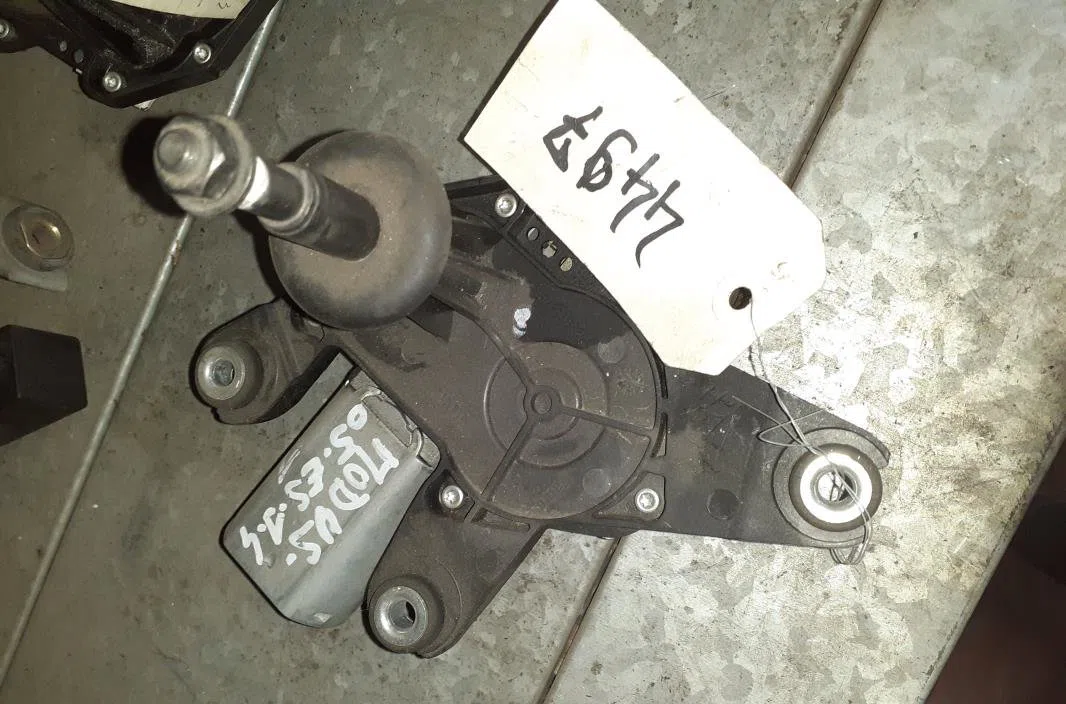 Moteur essuie-glace ar gauche Renault MODUS - GRAND MODUS (F-JP0_) 1.4 (jp01, jp0j) (2004) occasion