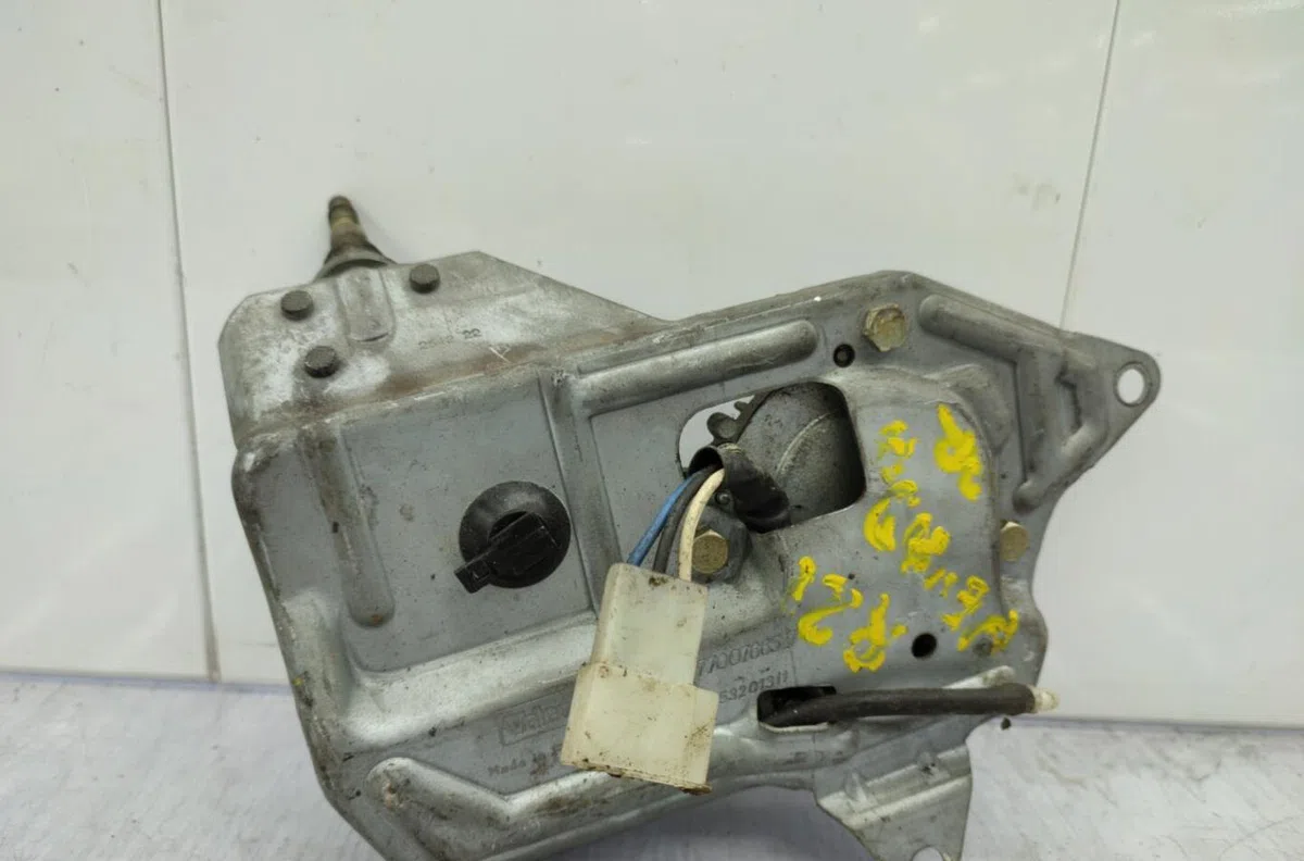 Moteur essuie-glace ar gauche RENAULT R21 PHASE 1 BREAK occasion
