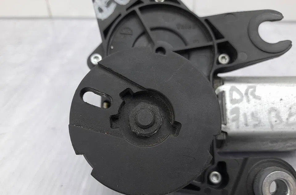 Moteur essuie-glace ar gauche RENAULT SCENIC 1 PHASE 2 occasion