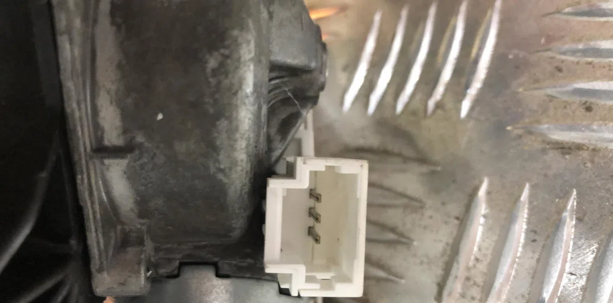 Moteur essuie-glace ar gauche RENAULT TWINGO 2 PHASE 2 occasion