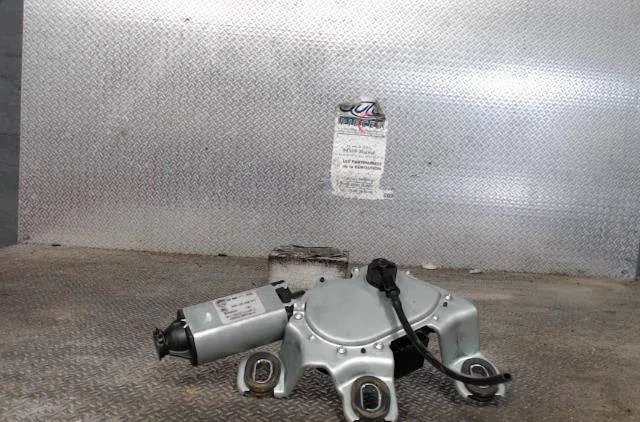 Moteur essuie-glace ar gauche SKODA OCTAVIA 2 OCTAVIA 2 PHASE 1 occasion