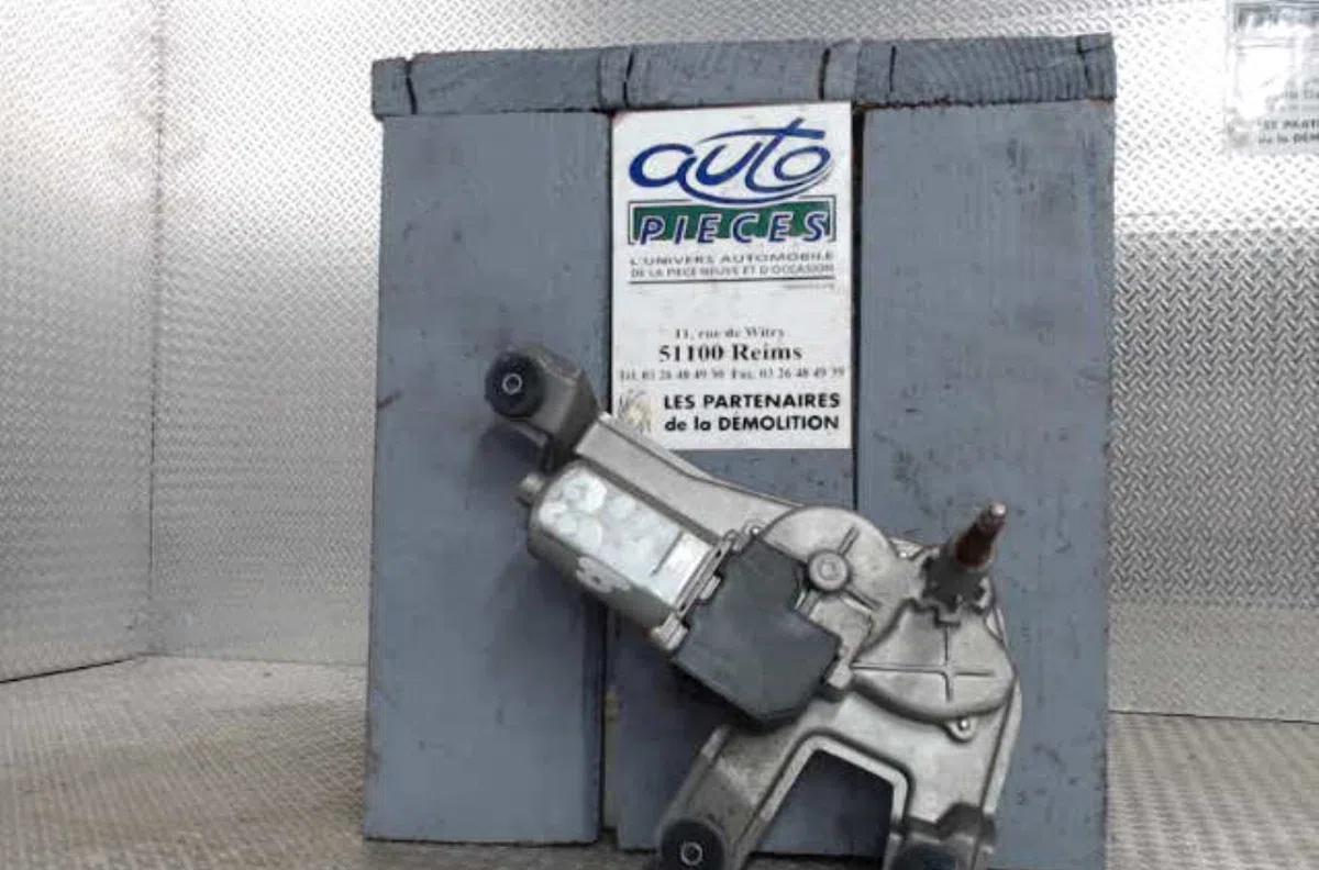 Moteur essuie-glace ar gauche TOYOTA COROLLA VERSO 2 COROLLA VERSO 2 PHASE 1 occasion