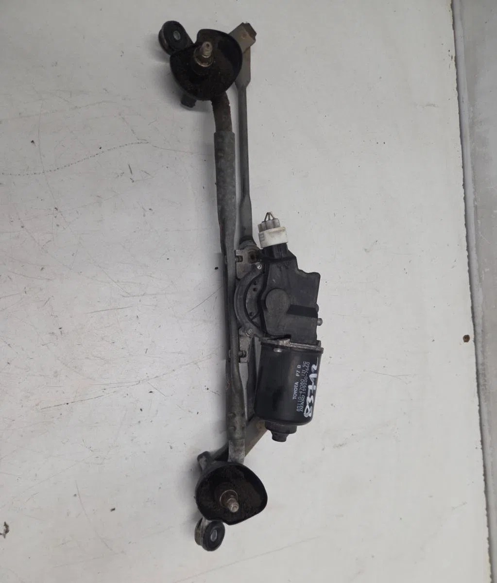 Moteur essuie-glace ar gauche TOYOTA PRIUS 2 occasion