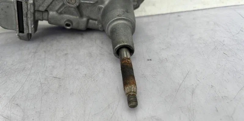 Moteur essuie-glace ar gauche TOYOTA VERSO PHASE 1 occasion