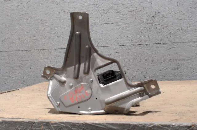 Moteur essuie-glace ar gauche TOYOTA YARIS 3 YARIS 3 PHASE 3 occasion
