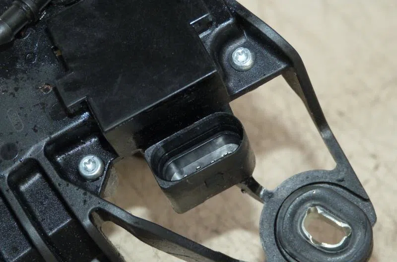 Moteur essuie-glace ar gauche VOLKSWAGEN GOLF 5 occasion