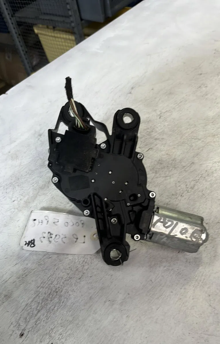 Moteur essuie-glace ar gauche Volkswagen POLO V (6R1, 6C1) 1.6 tdi (2009) 5 portes occasion