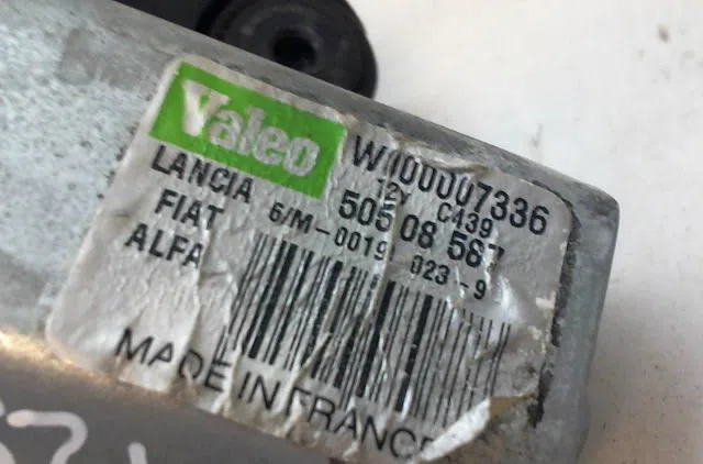Moteur essuie-glace arrière Alfa romeo MITO (955_) 1.3 multijet (955axh1b, 955axt1a) (2008-2010) 3 portes occasion