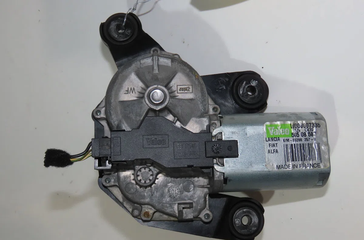 Moteur essuie-glace arrière Alfa romeo MITO (955_) 1.4 multiair (955axl1b) (2009-2013) occasion