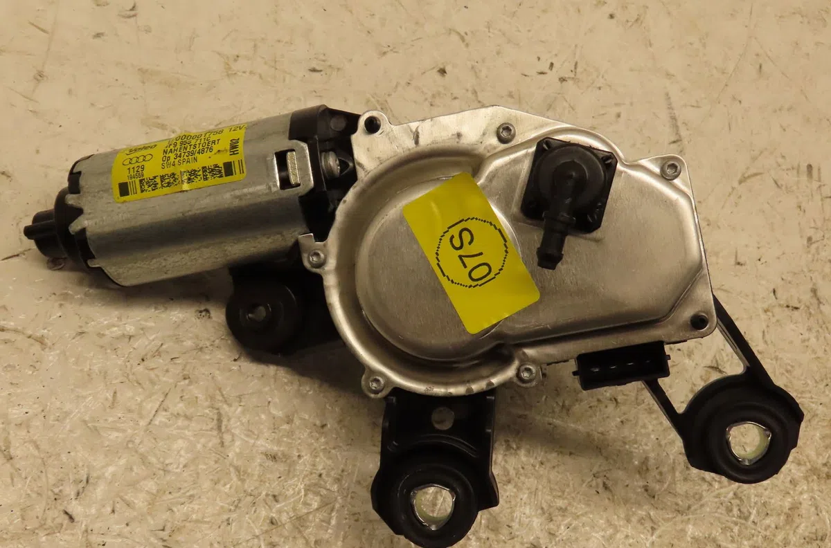 Moteur essuie-glace arrière Audi A4 B8 Avant (8K5) S4 quattro (2008-2015) occasion