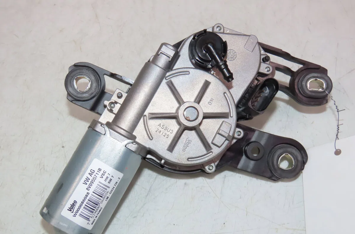 Moteur essuie-glace arrière Audi Q2 (GAB, GAG) 35 tdi (2016) occasion