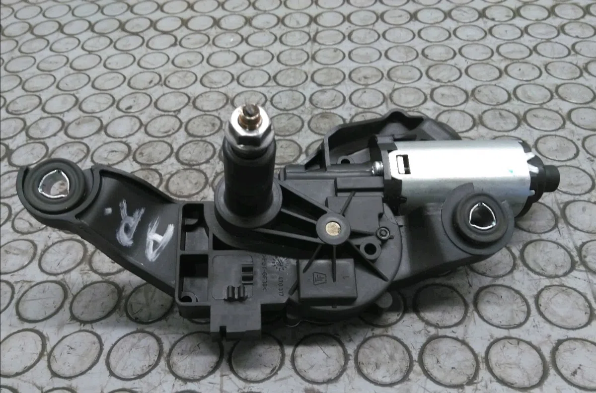 Moteur essuie-glace arrière Bmw 1 (E87) 116 d (2009-2011) occasion