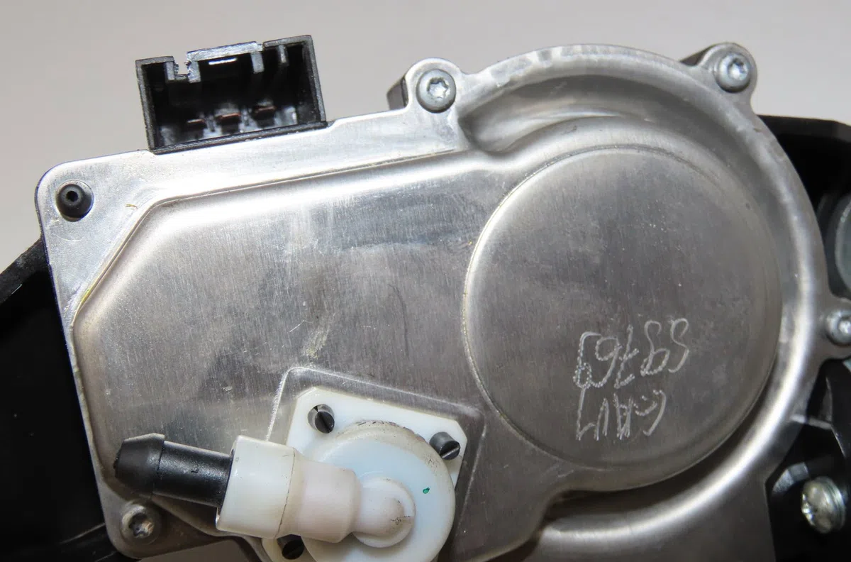Moteur essuie-glace arrière Bmw 1 (E87) 118 d (2004-2007) 5 portes occasion