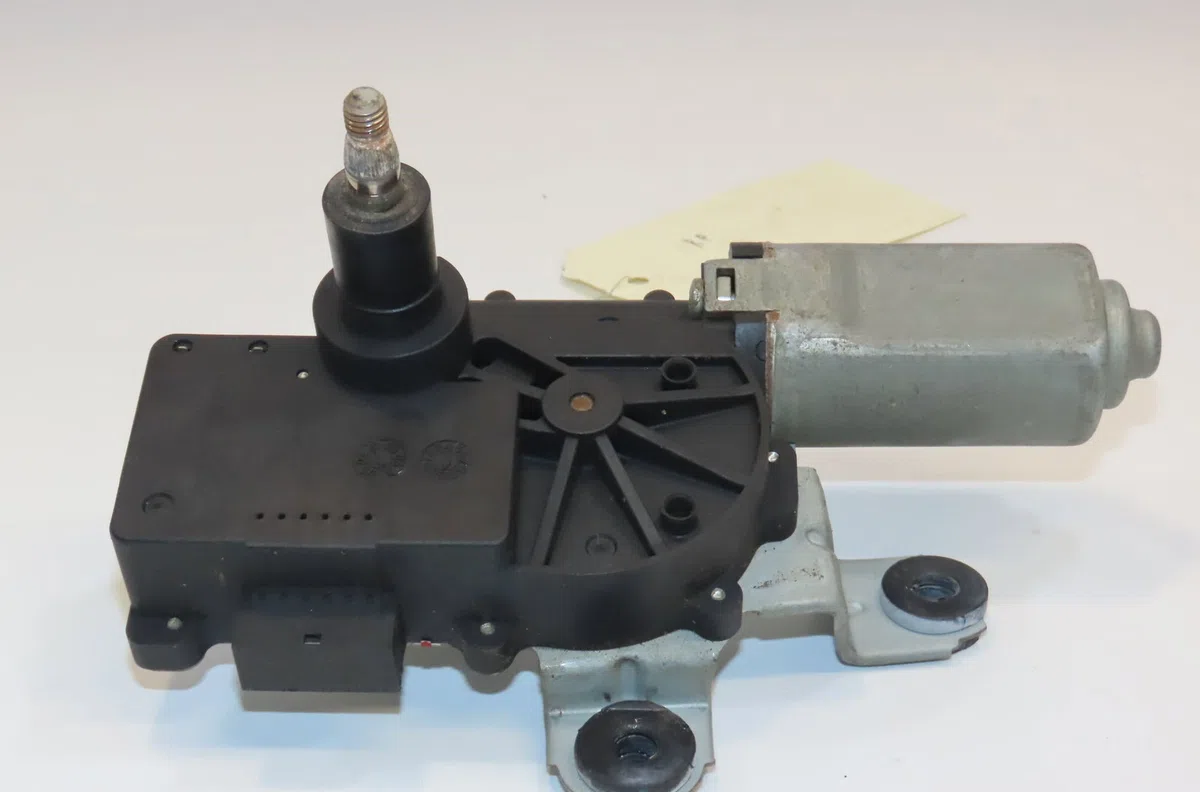 Moteur essuie-glace arrière Chevrolet CAPTIVA (C100, C140) 2.0 d 4wd (2006-2009) occasion