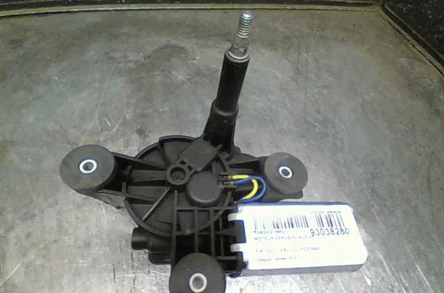 Moteur essuie-glace arrière Fiat 500 (312_) 1.2 (312axa1a) (2007) 3 portes occasion