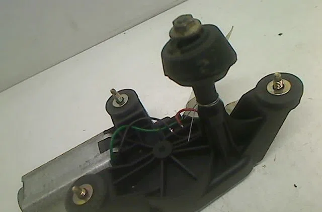 Moteur essuie-glace arrière Fiat PUNTO (188_) 1.2 16v 80 (188.233, .235, .253, .255, .333, .353, .639,... (1999-2006) oc