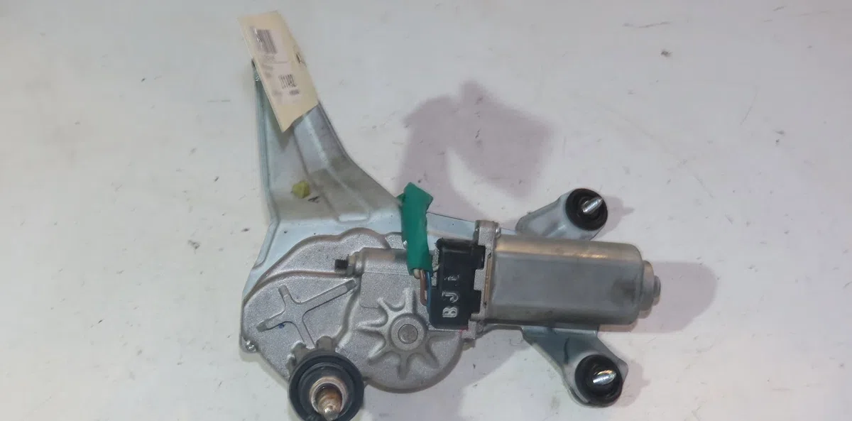 Moteur essuie-glace arrière Hyundai SANTA FÉ II (CM) 2.2 crdi gls 4x4 (2006-2009) occasion