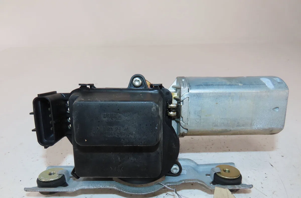 Moteur essuie-glace arrière Jeep CHEROKEE (KJ) 2.8 crd 4x4 (2004-2008) occasion