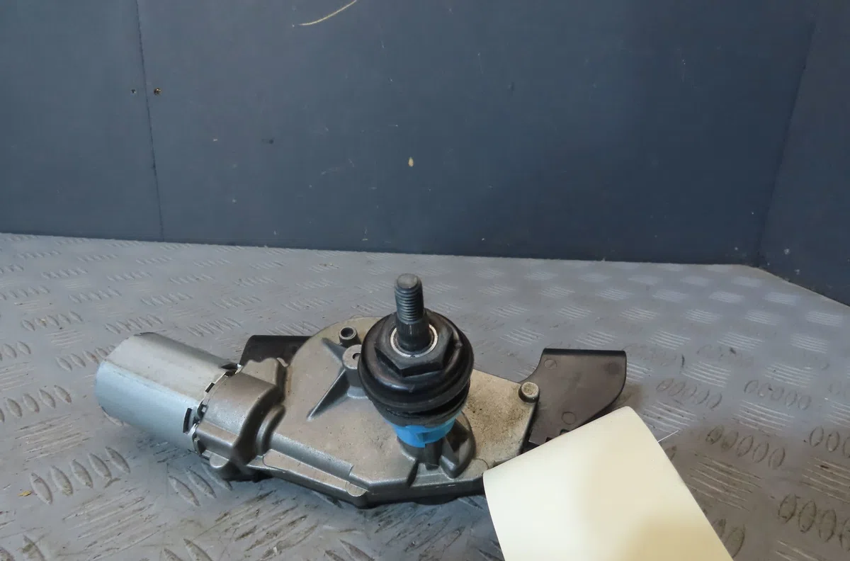 Moteur essuie-glace arrière Kia PRO CEE'D (ED) 1.6 crdi 90 (2008-2012) occasion