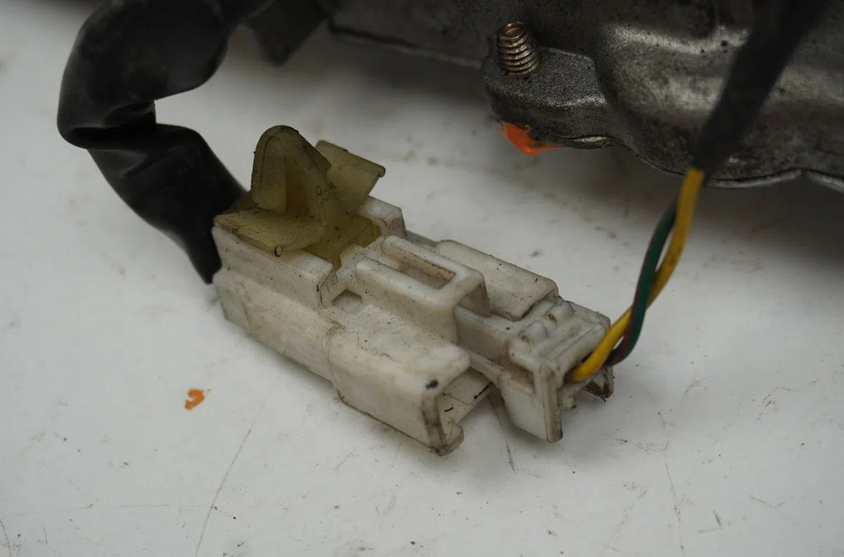Moteur essuie-glace arrière Kia SPORTAGE SUV (K00) 2.0 td 4wd (1997-2003) occasion